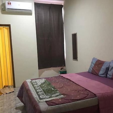 Hj Homestay Kuala Terengganu Buitenkant foto