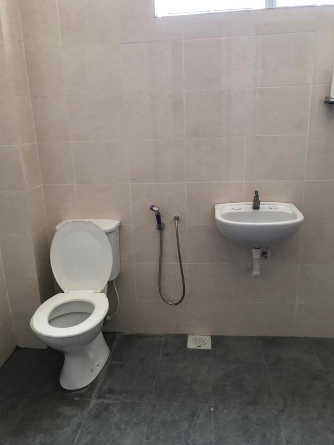Hj Homestay Kuala Terengganu Buitenkant foto