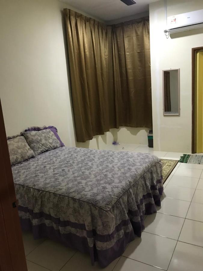 Hj Homestay Kuala Terengganu Buitenkant foto